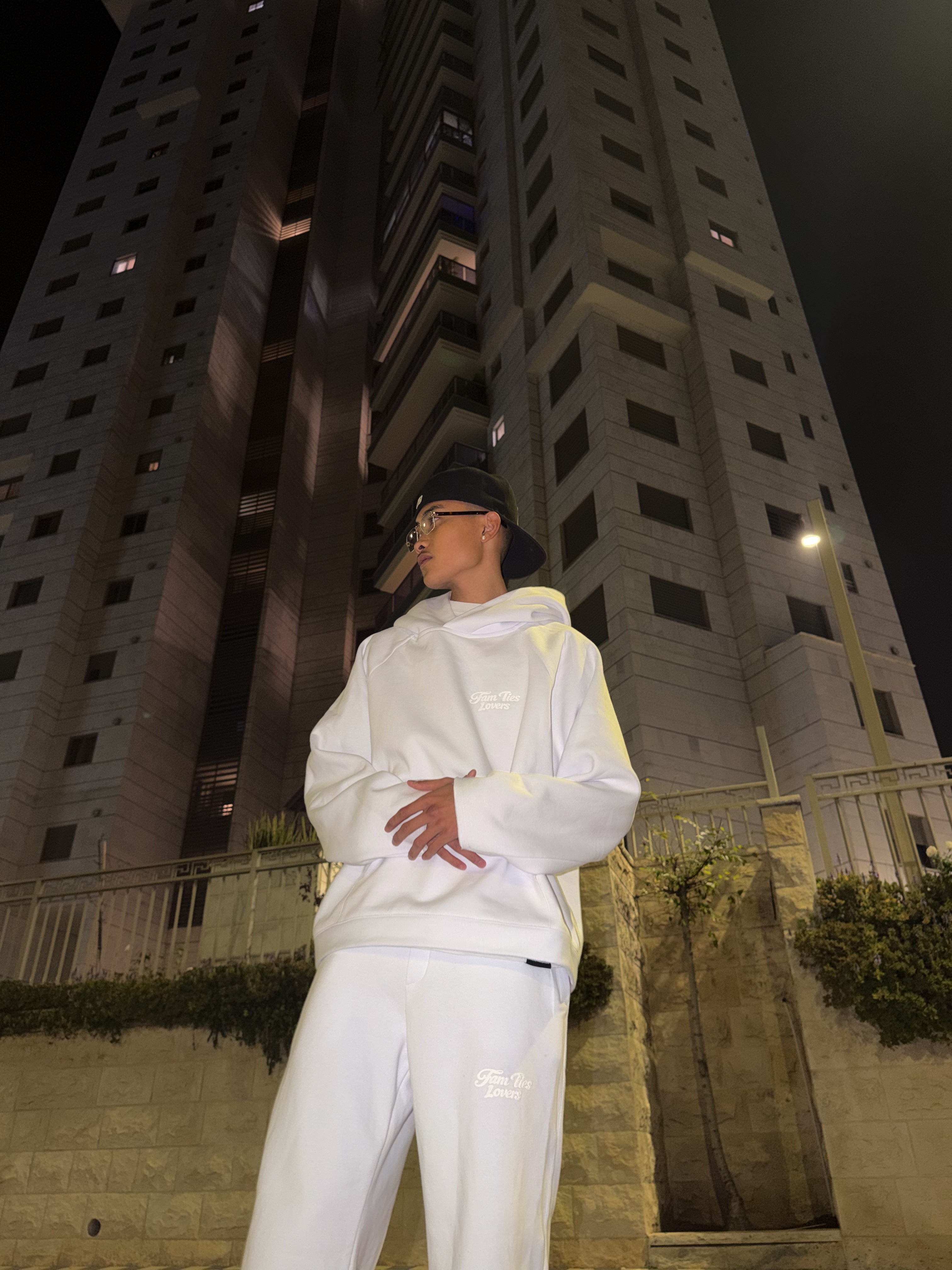 Oversized Tracksuit Cloud White – Velvet Edition